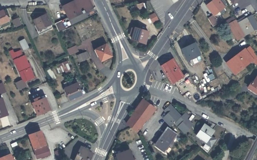 Vue aérienne du Rond-point anonyme n°1262479468