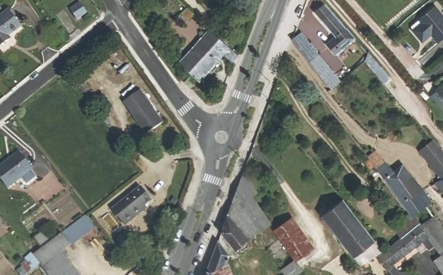 Vue aérienne du Rond-point anonyme n°1263565790