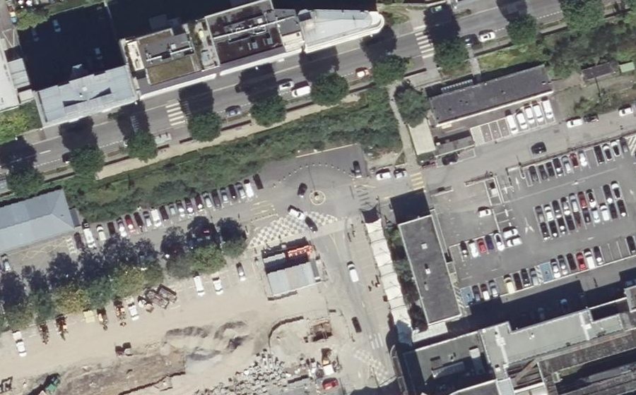 Vue aérienne du Rond-point anonyme n°1264009297