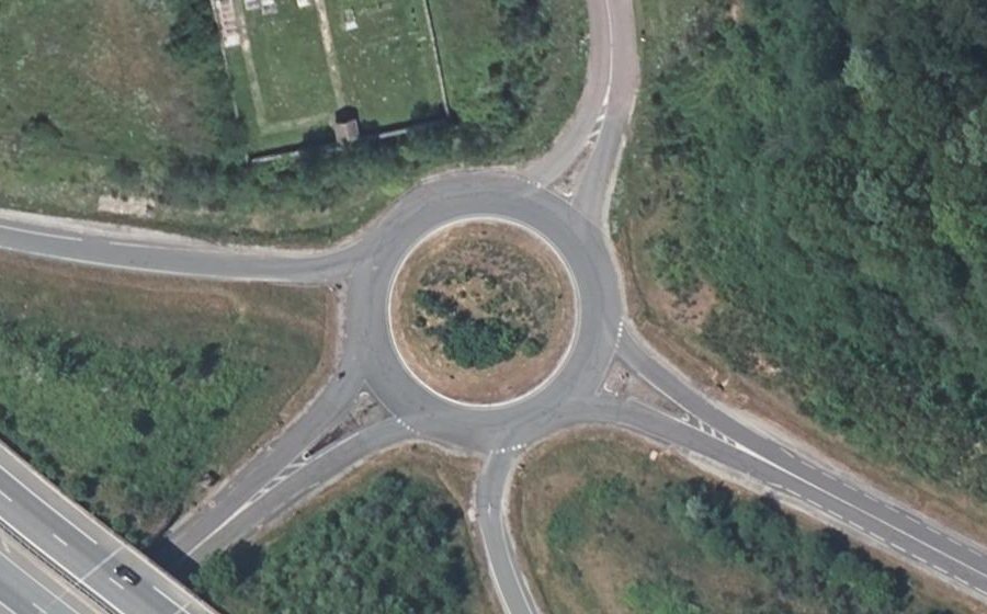 Vue aérienne du Rond-point anonyme n°1264208298