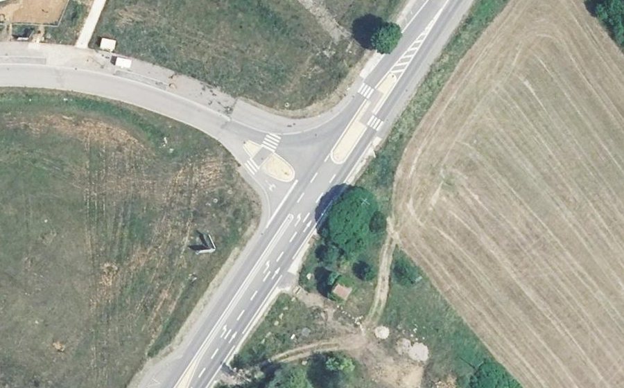 Vue aérienne du Rond-point anonyme n°1265658898