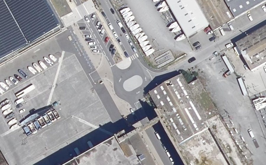 Vue aérienne du Rond-point anonyme n°1265905336