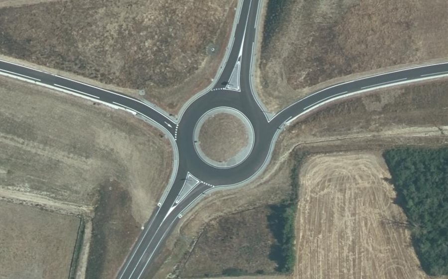 Vue aérienne du Rond-point anonyme n°1267175334