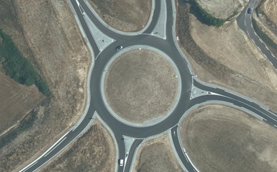 Vue aérienne du Rond-point anonyme n°1267175339