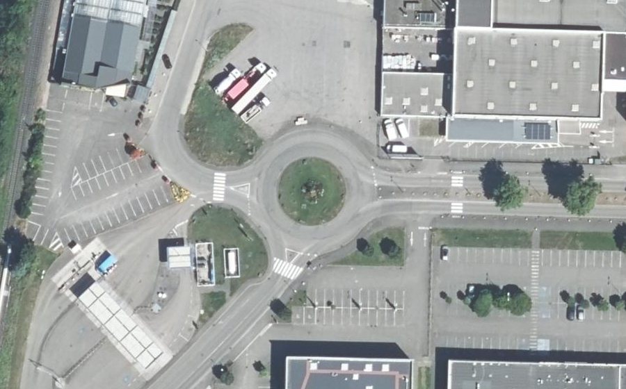 Vue aérienne du Rond-point anonyme n°12677920