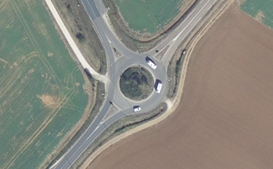 Vue aérienne du Rond-point anonyme n°126795776
