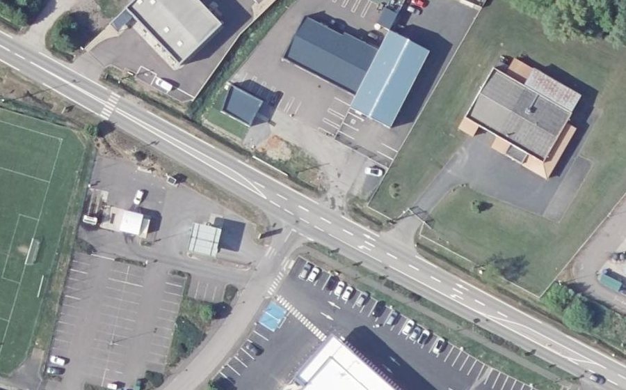Vue aérienne du Rond-point anonyme n°1268384598