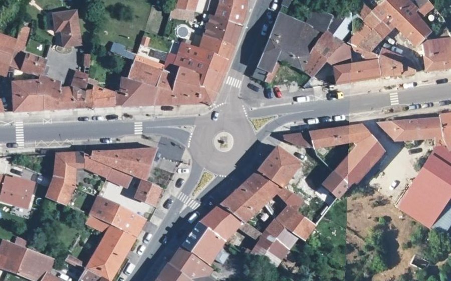 Vue aérienne du Rond-point anonyme n°127009967