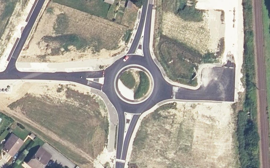 Vue aérienne du Rond-point anonyme n°1270712852