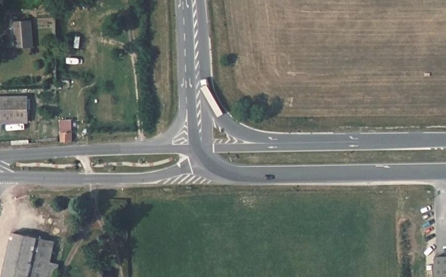 Vue aérienne du Rond-point anonyme n°1271277162
