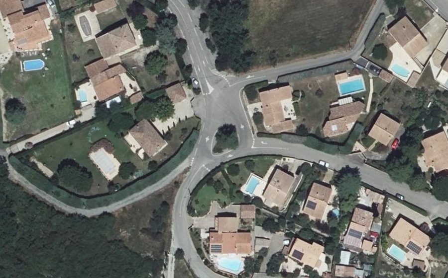 Vue aérienne du Rond-point anonyme n°1271674262