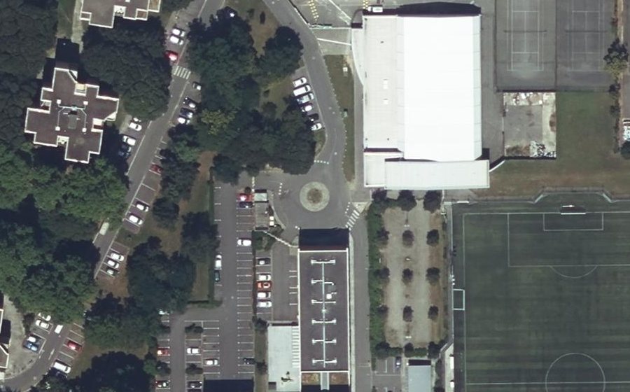 Vue aérienne du Rond-point anonyme n°1272455791