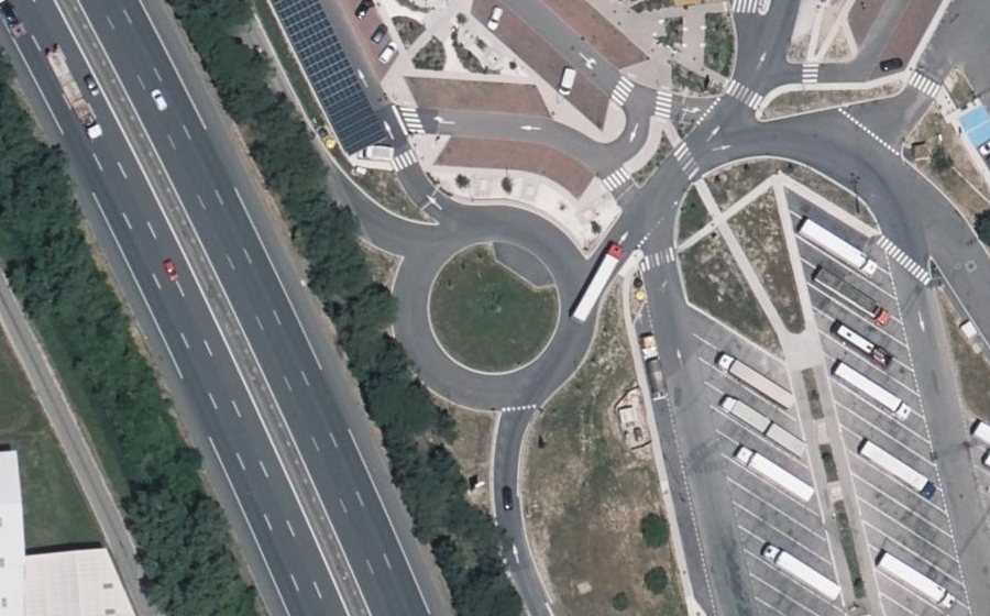 Vue aérienne du Rond-point anonyme n°1272559224