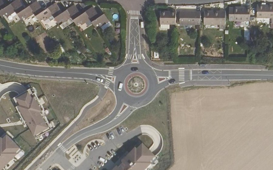 Vue aérienne du Rond-point anonyme n°1273125197