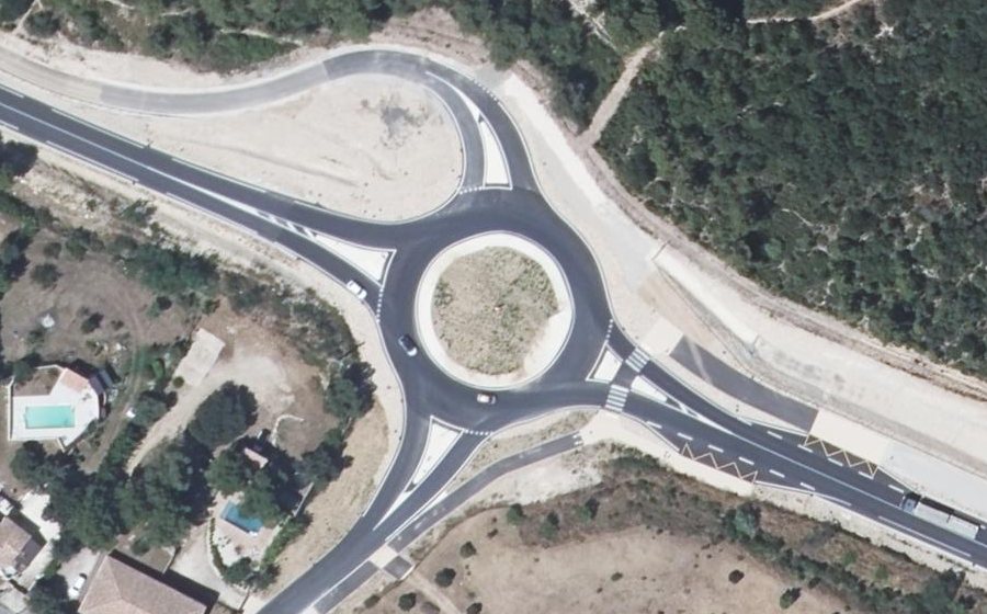 Vue aérienne du Rond-point anonyme n°1273389866