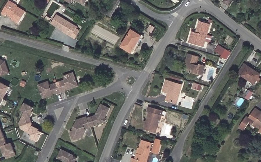 Vue aérienne du Rond-point anonyme n°1275784963
