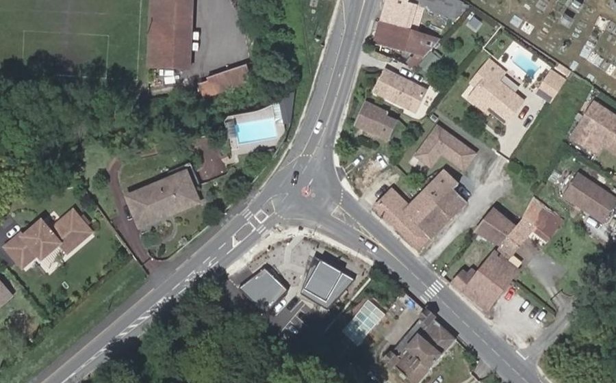 Vue aérienne du Rond-point anonyme n°1276031038