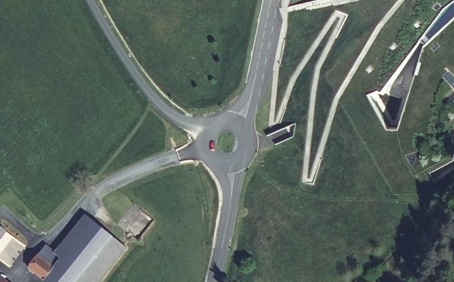 Vue aérienne du Rond-point anonyme n°1278603628