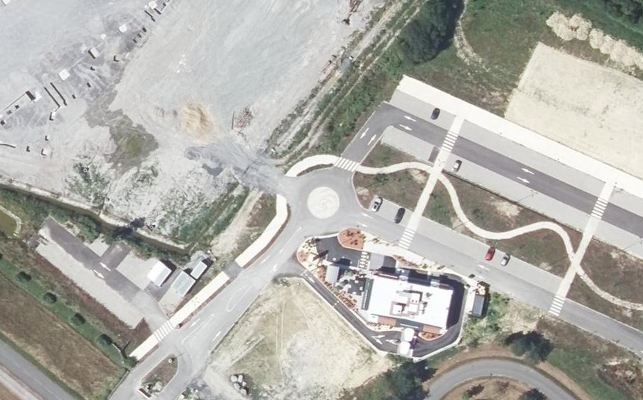 Vue aérienne du Rond-point anonyme n°1279010005