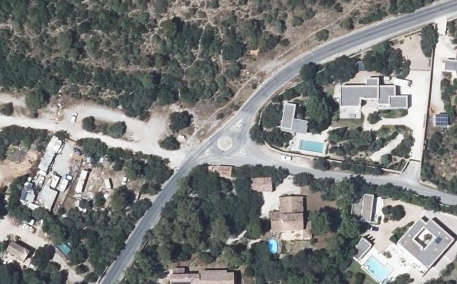 Vue aérienne du Rond-point anonyme n°1279316396