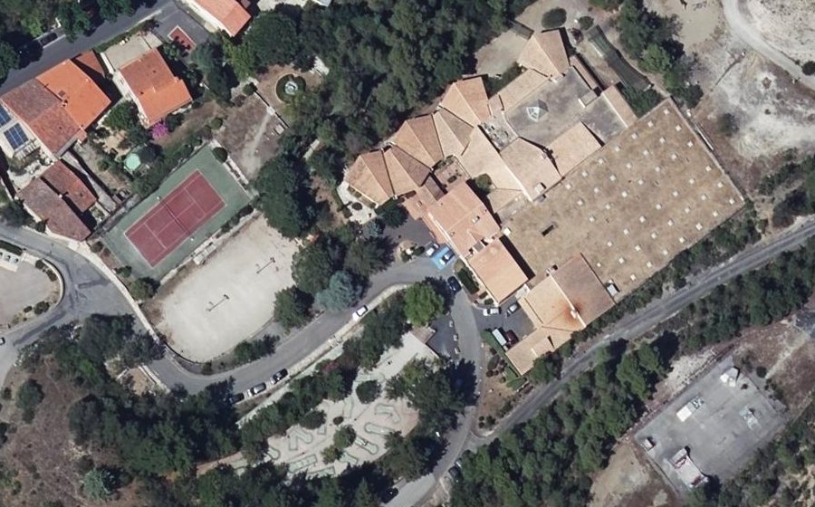 Vue aérienne du Rond-point anonyme n°1280912515