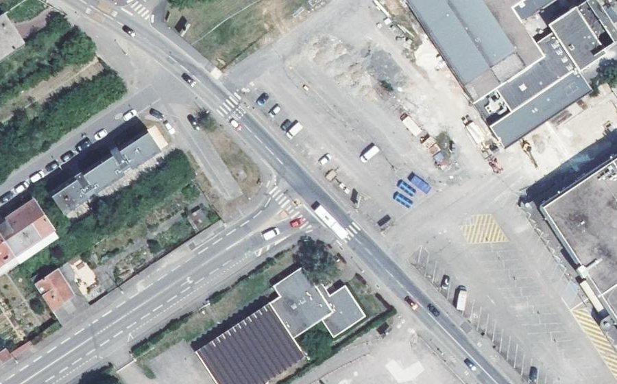 Vue aérienne du Rond-point anonyme n°1281572132