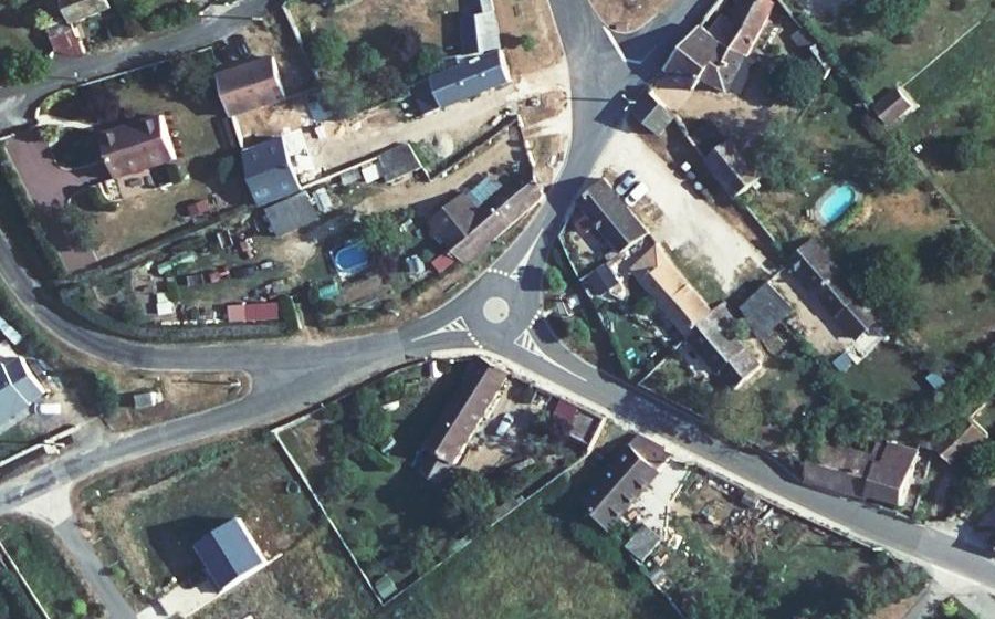Vue aérienne du Rond-point anonyme n°1282560570