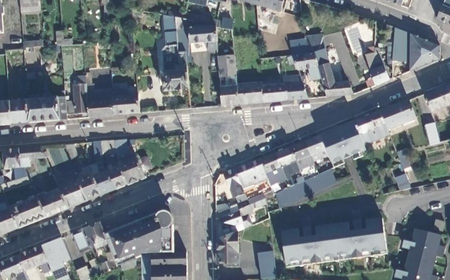 Vue aérienne du Rond-point anonyme n°1283654984
