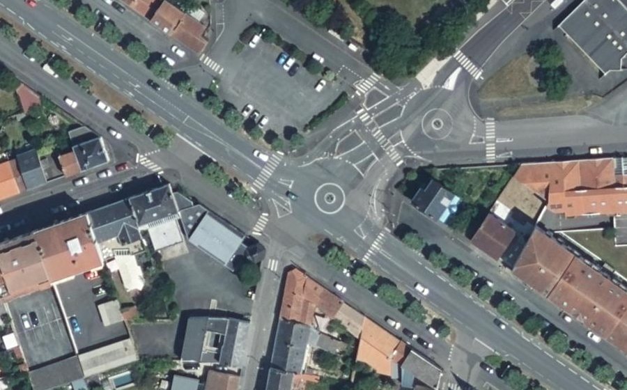 Vue aérienne du Rond-point anonyme n°1284451975