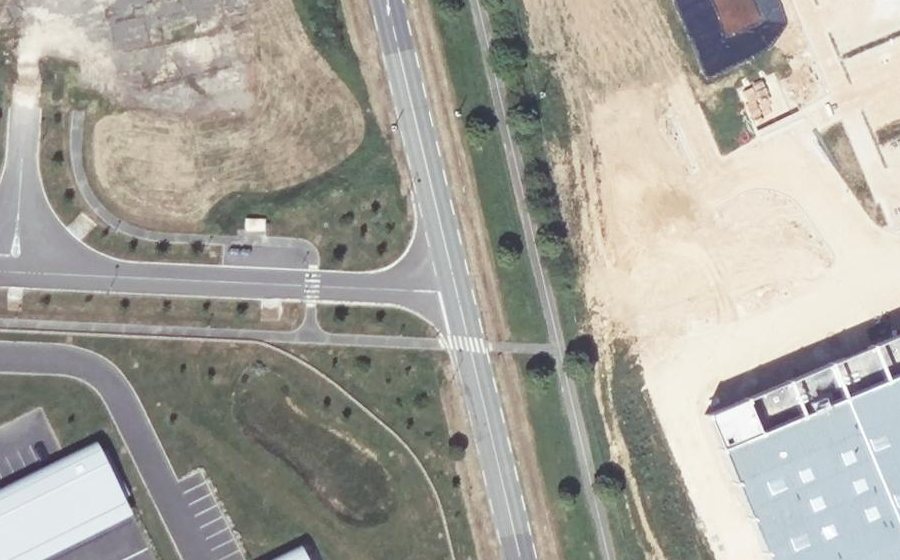 Vue aérienne du Rond-point anonyme n°1284568966