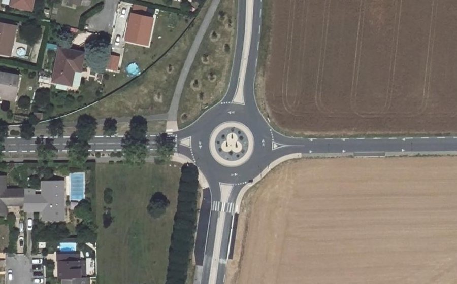 Vue aérienne du Rond-point anonyme n°1287446772