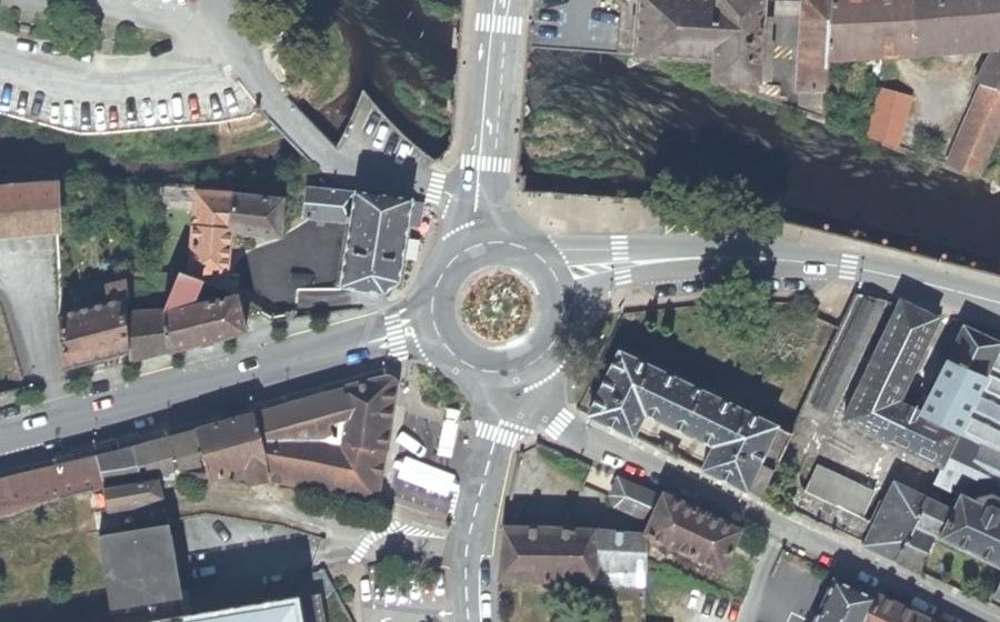 Vue aérienne de la Place M. Dayras