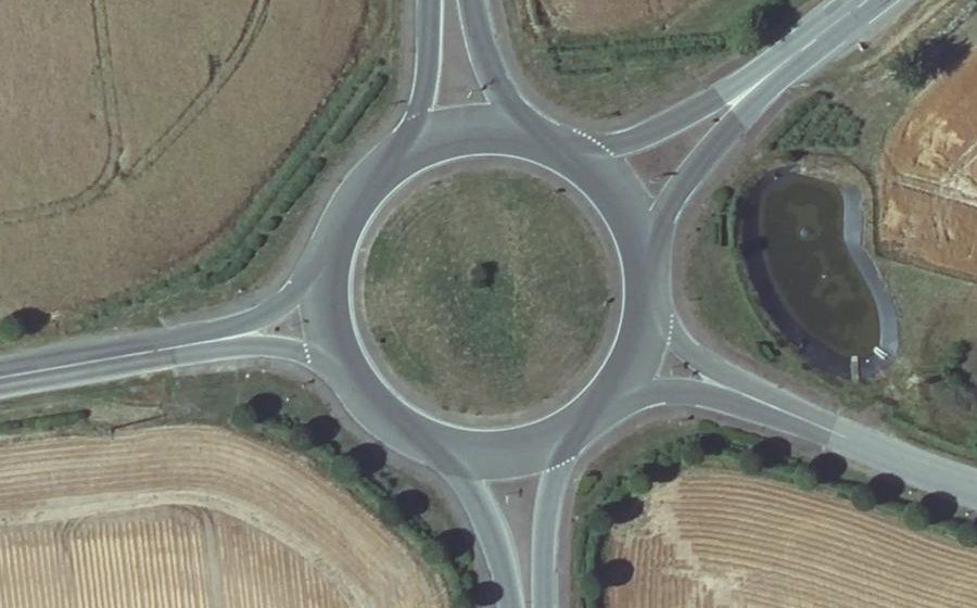 Vue aérienne du Rond-point anonyme n°12943037