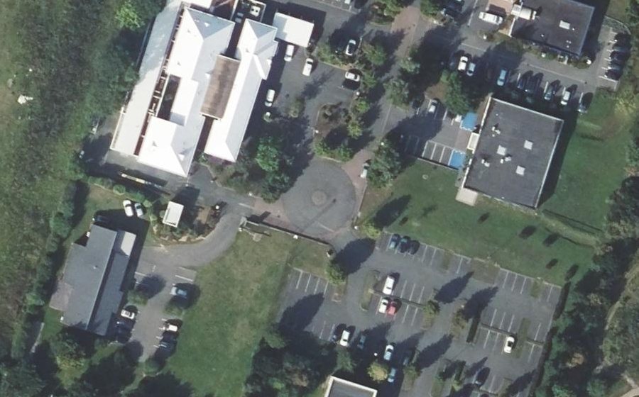 Vue aérienne du Rond-point anonyme n°1295361623