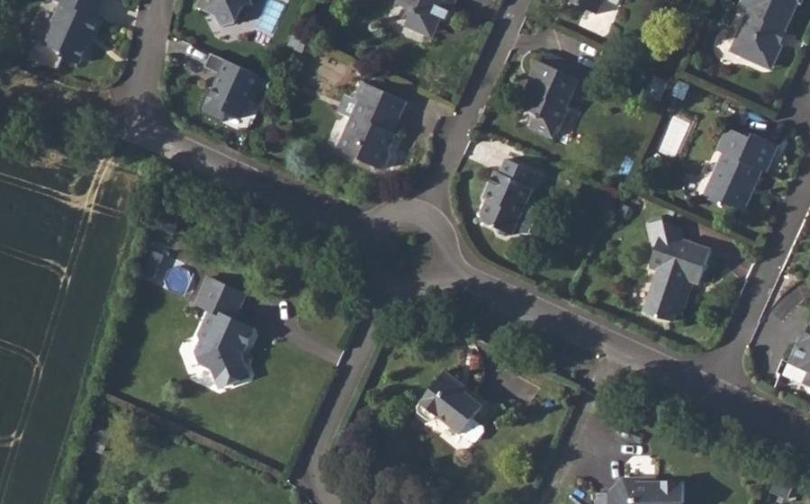 Vue aérienne du Rond-point anonyme n°129572004
