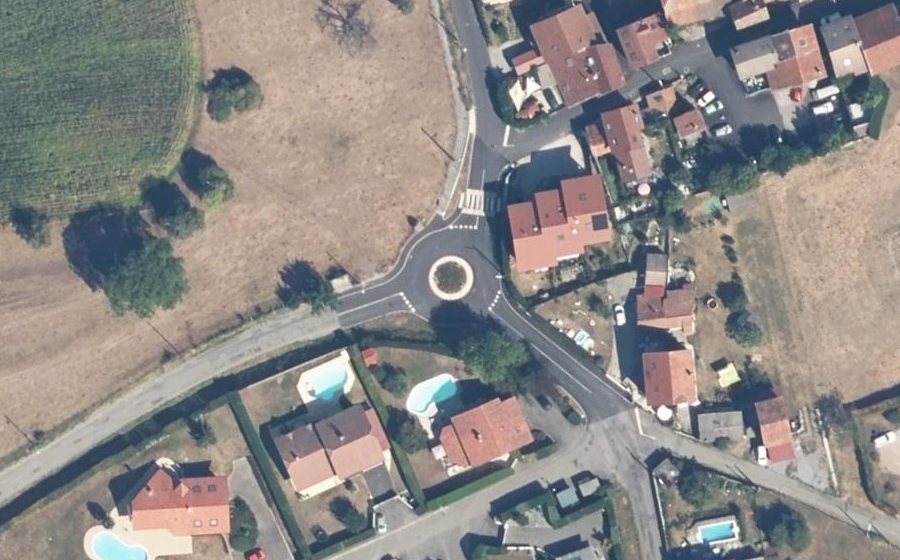 Vue aérienne du Rond-point anonyme n°1297356070