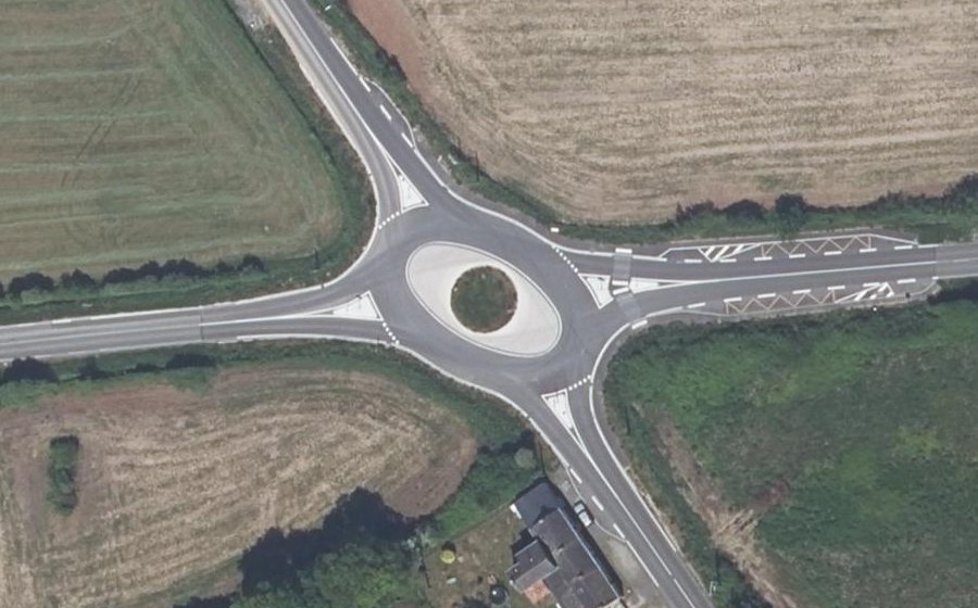 Vue aérienne du Rond-point anonyme n°1298033798