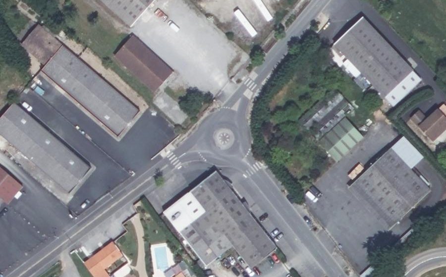 Vue aérienne du Rond-point anonyme n°1300440013