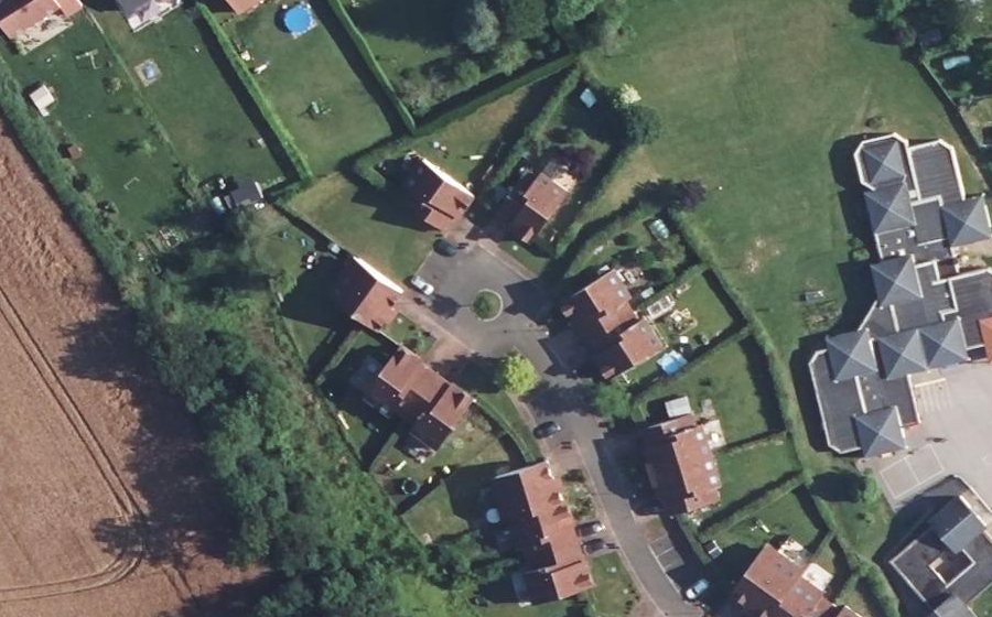 Vue aérienne du Rond-point anonyme n°130127652
