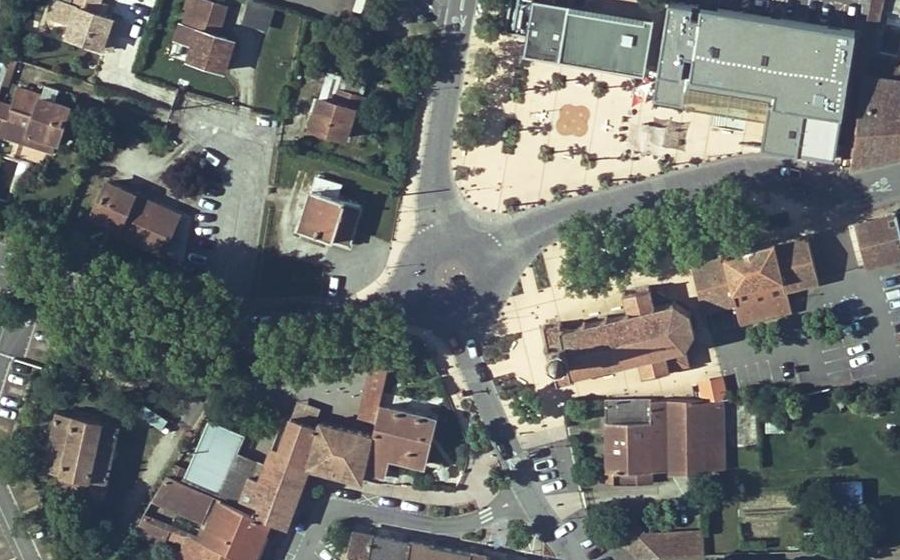 Vue aérienne du Rond-point de la Révolution Française