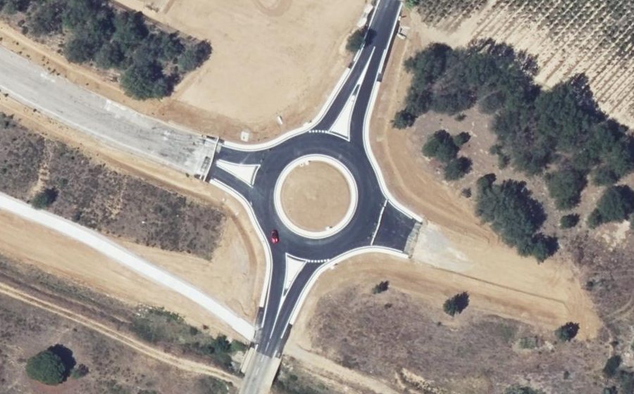 Vue aérienne du Rond-point anonyme n°1303460327