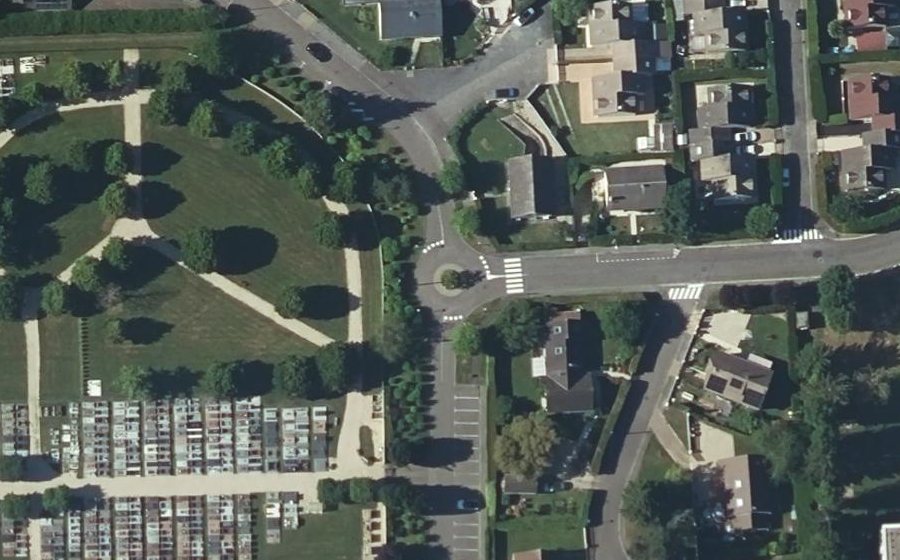 Vue aérienne du Rond-point anonyme n°130347662