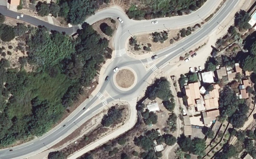 Vue aérienne du Rond-point anonyme n°130425593