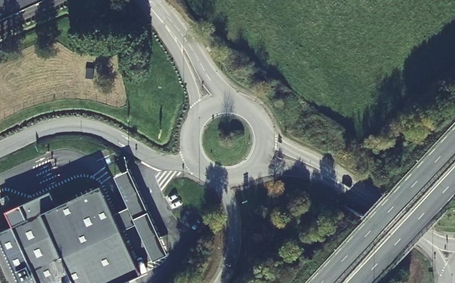 Vue aérienne du Rond-point anonyme n°13057544