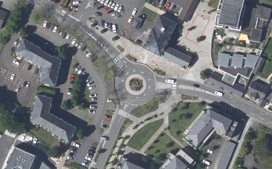 Vue aérienne du Rond-Point de la Mairie
