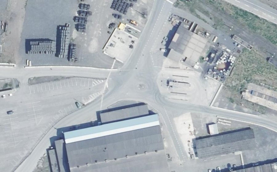 Vue aérienne du Rond-point anonyme n°1305811096