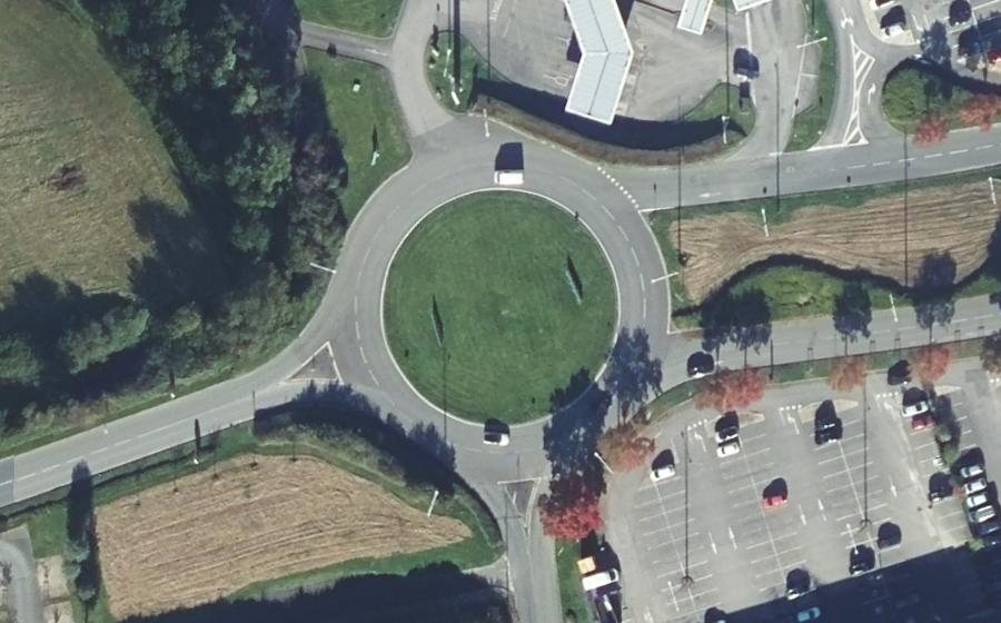 Vue aérienne du Rond-point anonyme n°13058563