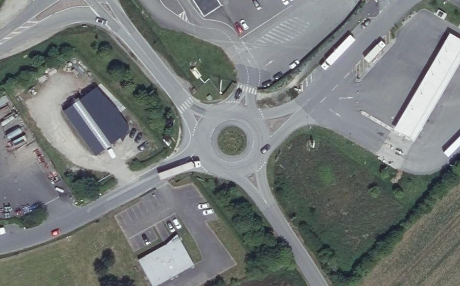 Vue aérienne du Rond-point anonyme n°1306191349