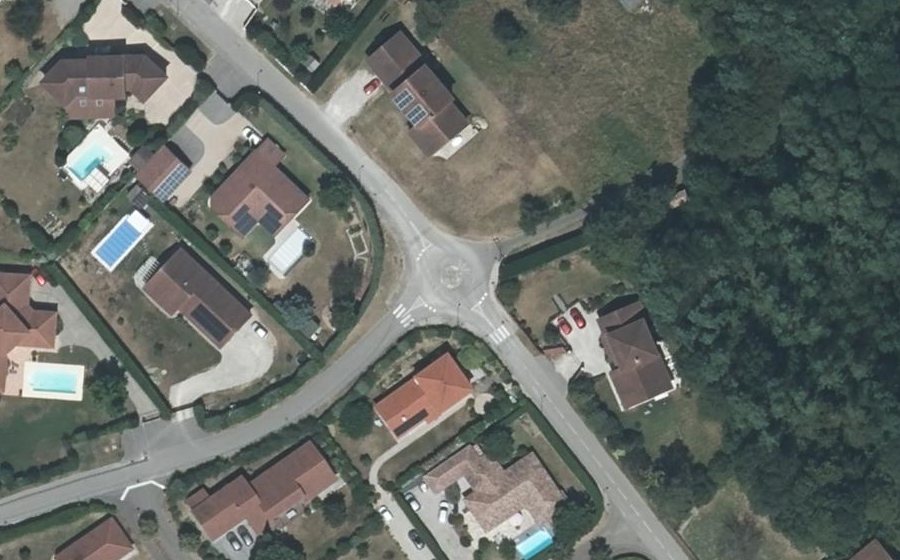 Vue aérienne du Rond-point anonyme n°1306348203