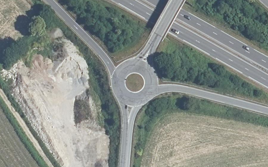 Vue aérienne du Rond-point anonyme n°1306350119